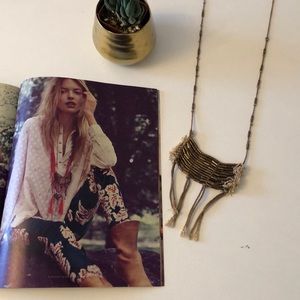 FREE PEOPLE ✨ beaded plate and fringe necklace 📿